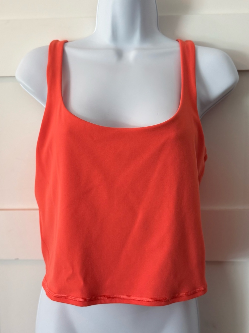 Vuori Coral Pink Crop Workout Tank Top With Shelf Bra Large